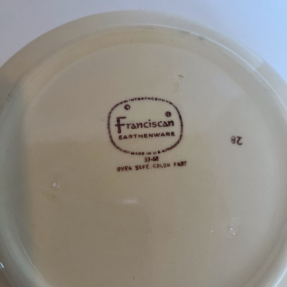 Franciscan Earthenware Serving Bowl in the Apple Pattern - Picture 5 of 7